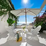 Yiara (adults Only) Alojamento de Acomodação e Pequeno-almoço 4*