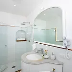 Yiara (adults Only) Alojamento de Acomodação e Pequeno-almoço 4*