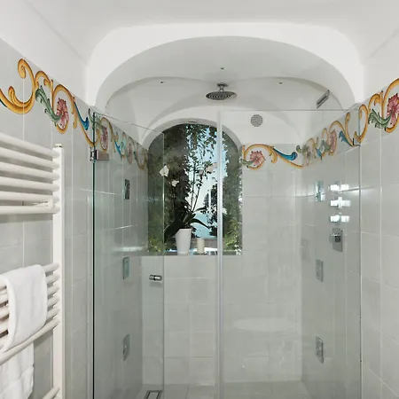 Yiara (adults Only) Ποζιτάνο