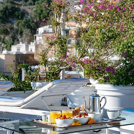 Yiara 2* Positano