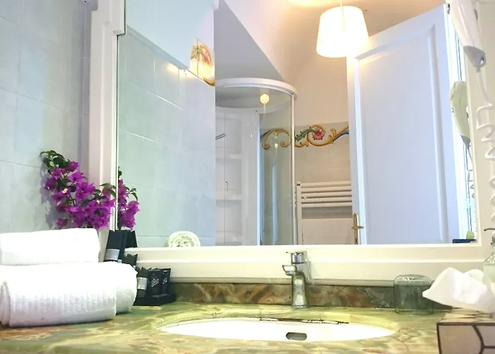 Yiara Bed & Breakfast 4*