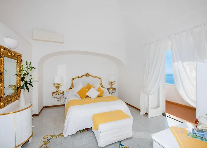 Yiara (adults Only) 4*