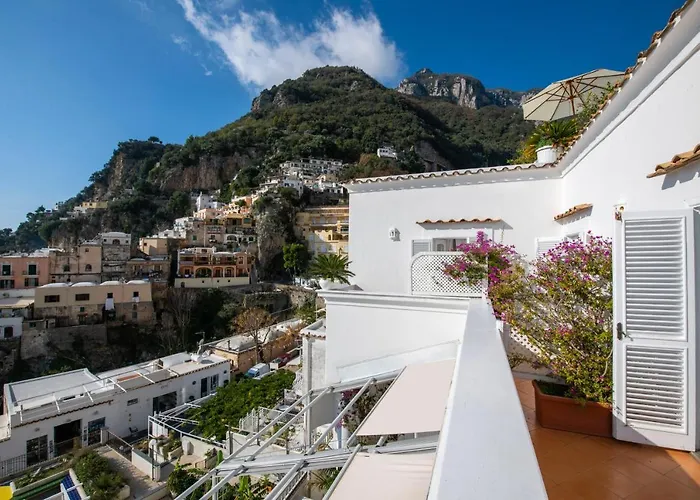 Bed & Breakfast Yiara 4*