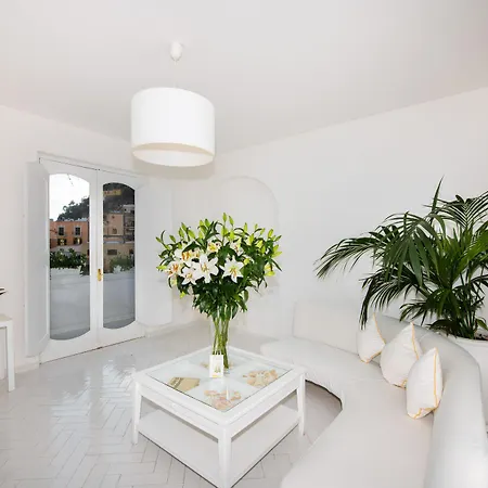 Frühstückspension Yiara (adults Only) 4*