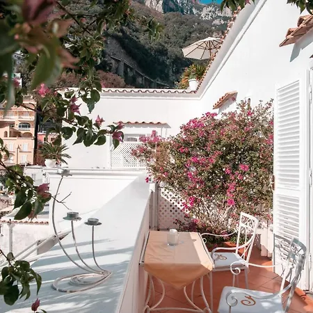 Yiara (adults Only) 4*