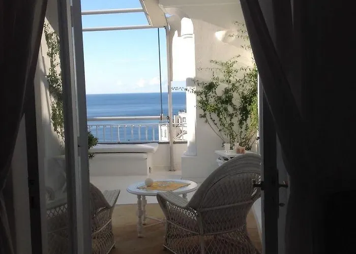 Yiara (adults Only) 4*