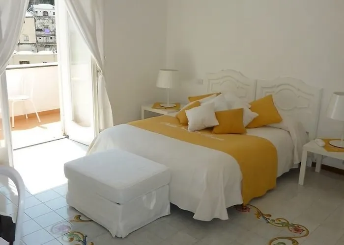 Yiara (adults Only) Positano